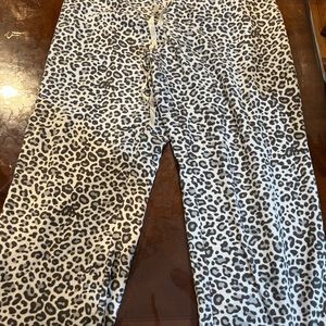 Cheetah lounge pants / pjs
